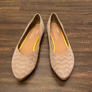 Toms jutti pointed toe flats